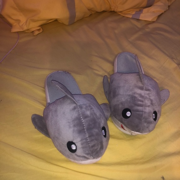 Shark slippers - Picture 5 of 5